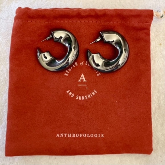 Anthropologie Flat Hammered Huggie Hoop Earrings NWT - Picture 2 of 3